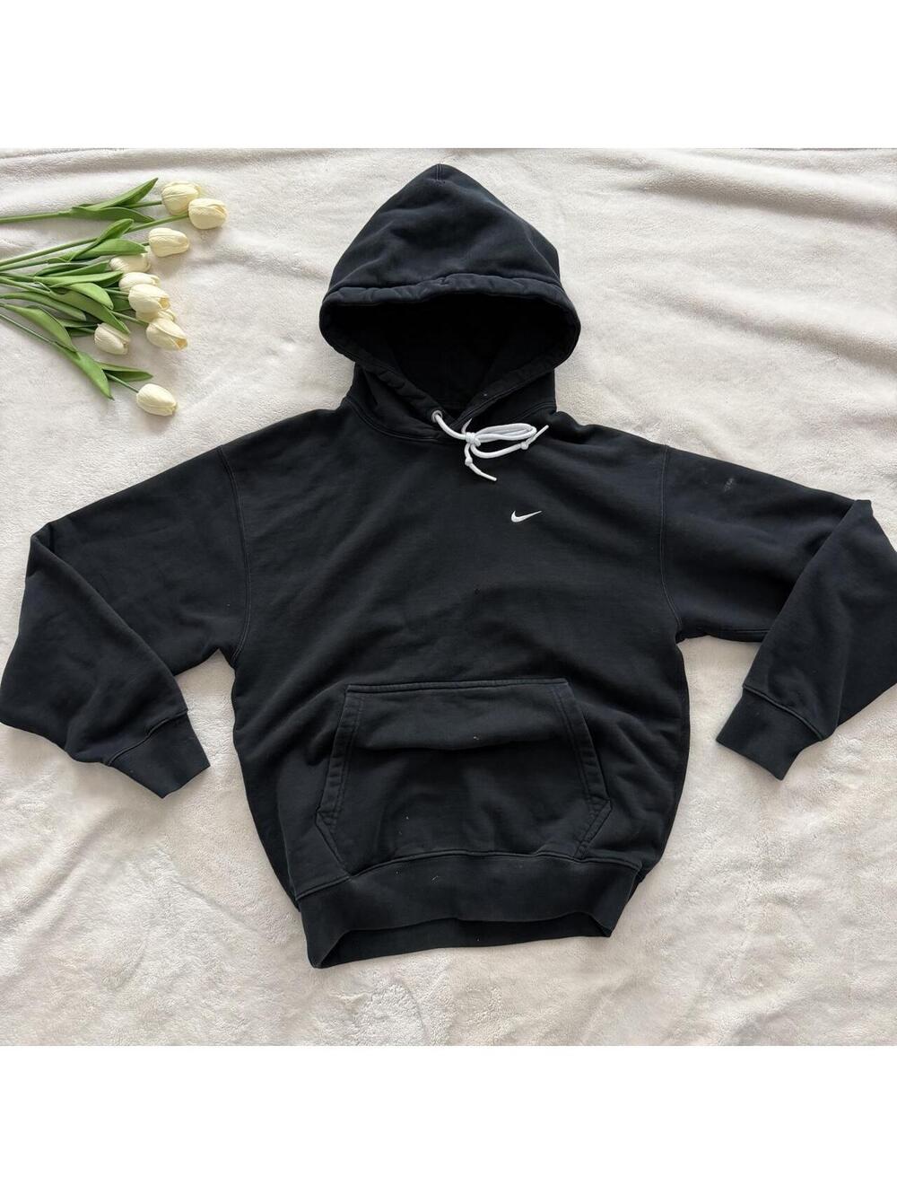 Black Nike heavy weight hoodie